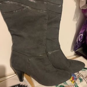 Karen Scott Grey Boots